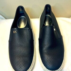 Brend new Navy blue leathered sneakers by Micheal Kors